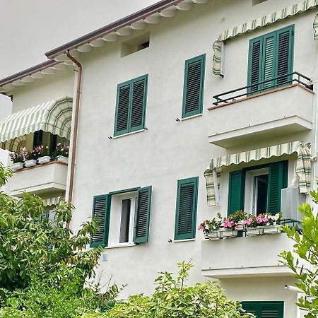 Domus Zoe Apartman Forte dei Marmi Kültér fotó